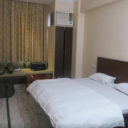 ג'ודפור Hotel Sandhu Palace מראה חיצוני תמונה